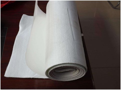 复合国内精品久久久久久久影视麻豆膜上设置铰链式混凝土块护坡解决渗漏问题