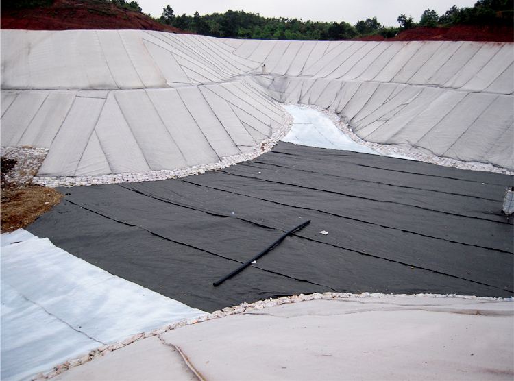 解析截渗槽复合国内精品久久久久久久影视麻豆膜铺设及黄土填筑过程
