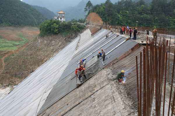 复合国内精品久久久久久久影视麻豆膜进行水库加固时如何选择防渗结构