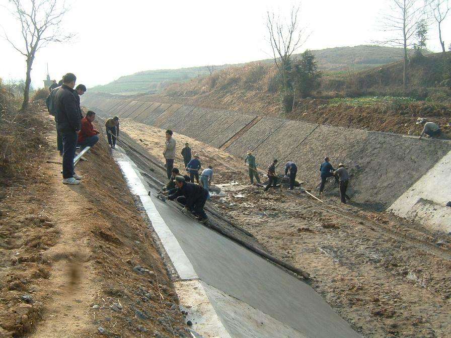 复合国内精品久久久久久久影视麻豆膜进行防渗墙的施工前期准备工作