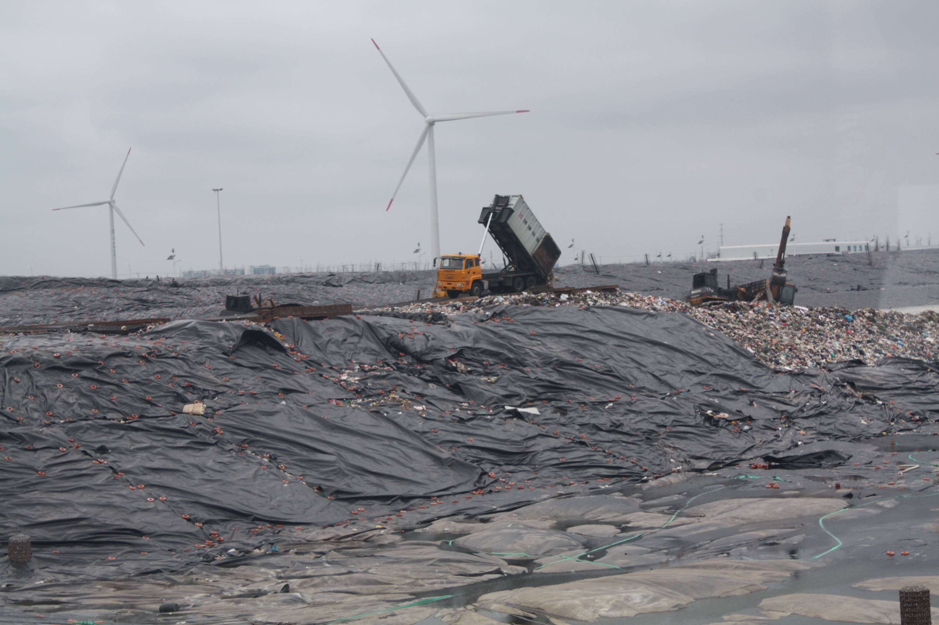 国内精品久久久久久久影视麻豆膜不宜直接与粒径较大的土石料接触