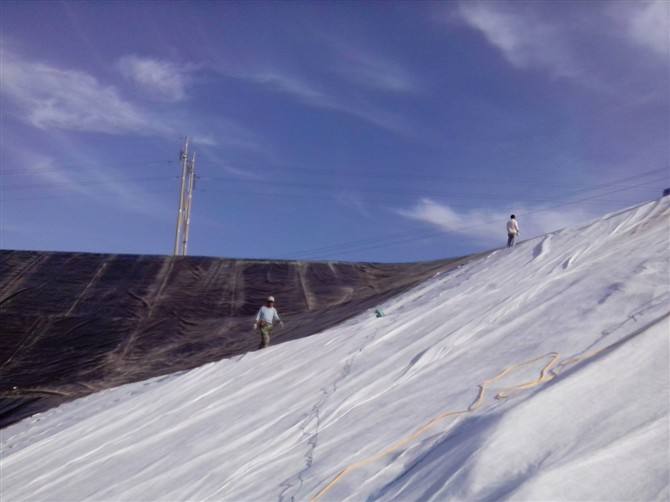 渠道渗漏抢修办法在沉陷渠道内铺设复合国内精品久久久久久久影视麻豆膜