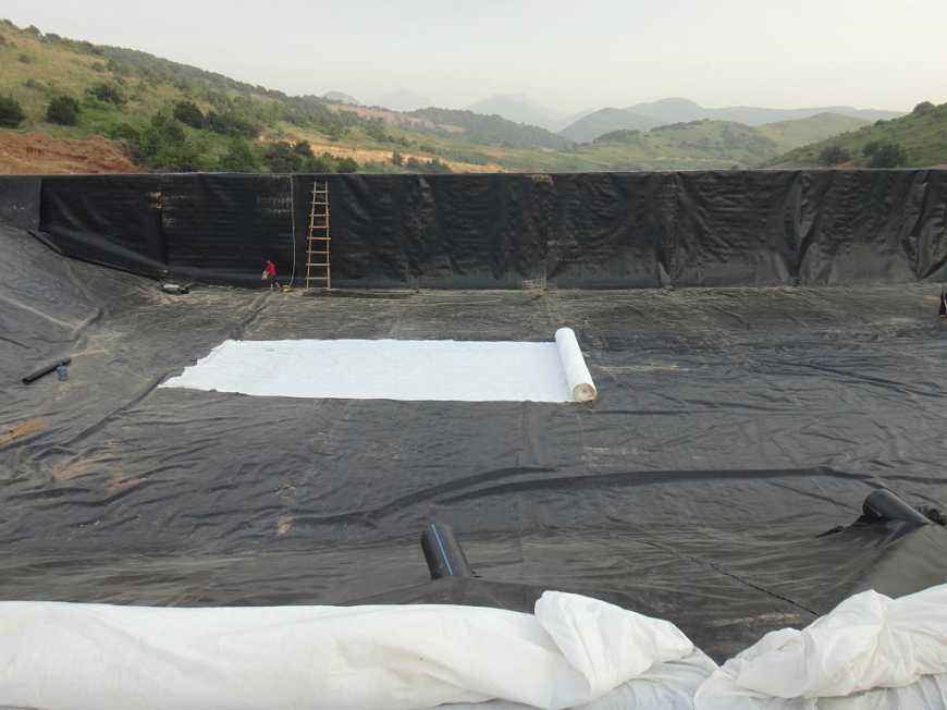 湖底国内精品久久久久久久影视麻豆膜在生态堤中的应用