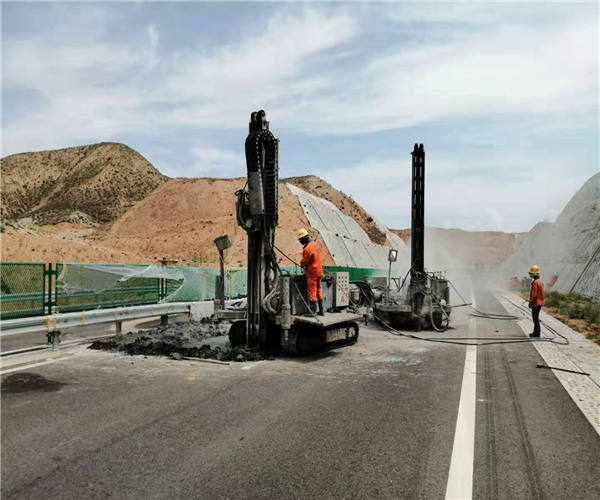 国内精品久久久久久久影视麻豆膜复合隔离墙是目前比较有效的污染场地管控技术之一